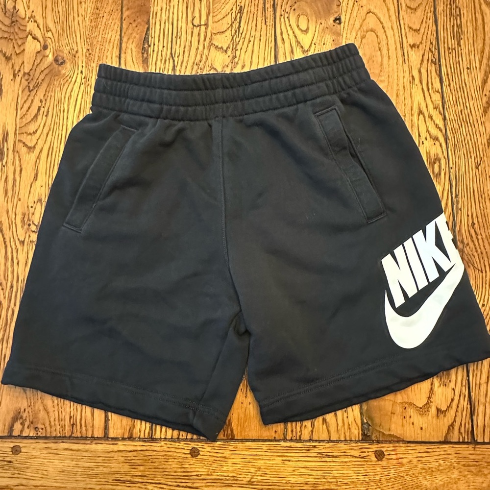 Nike boys athletic knot shorts sz M - Picture 2 of 5
